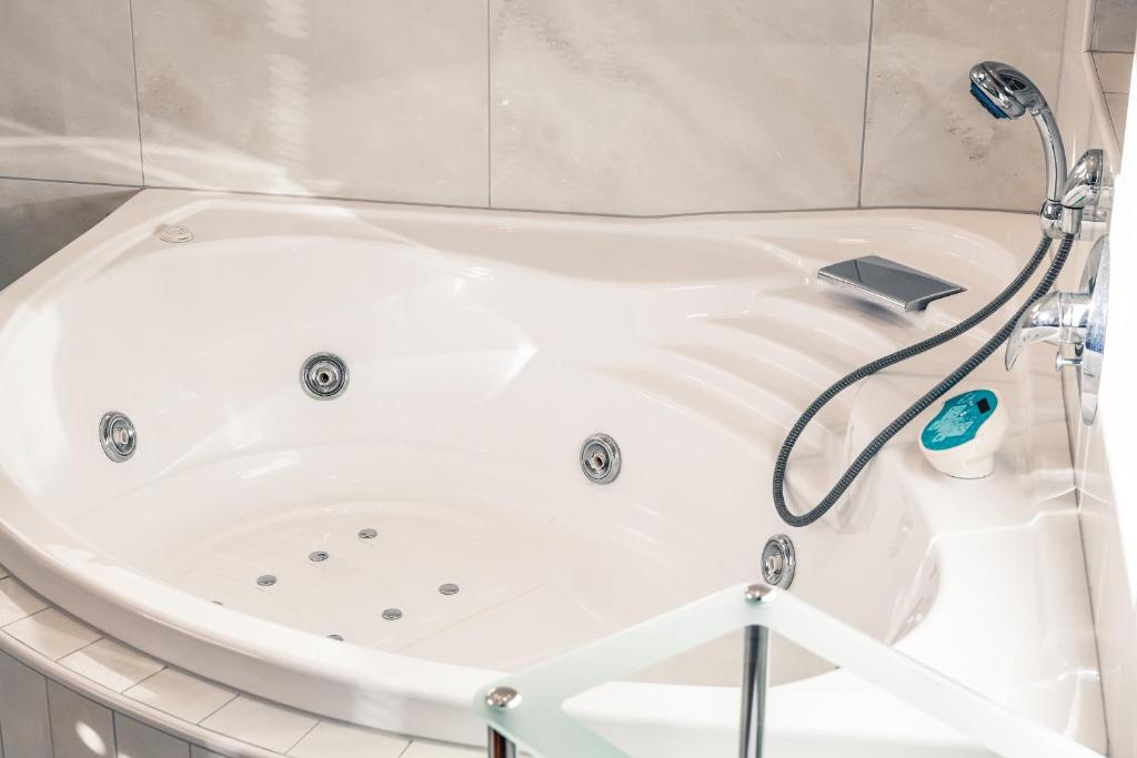 Apart Relax Tirol mit Whirlpool im Zimmer Apart Relax Tirol mit Whirlpool im Zimmer