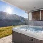 Lienbichl Salzburger Land mit eigenem Whirlpool auf Terrasse