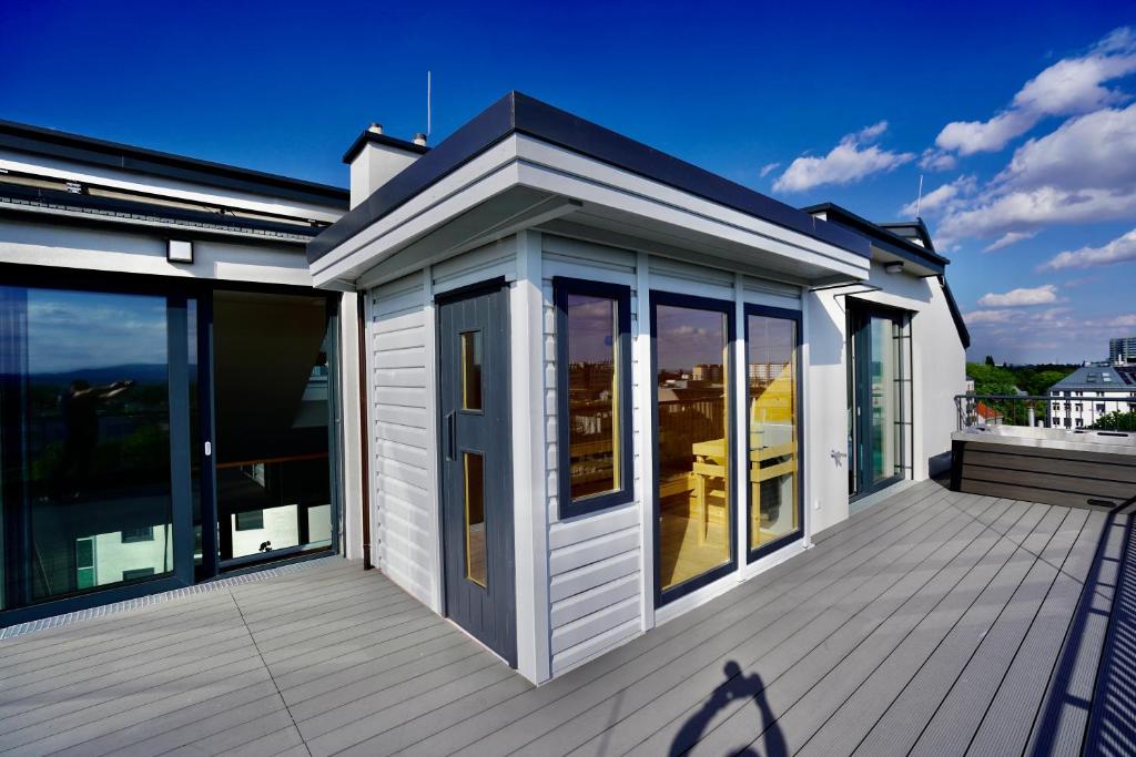 Sauna Jacuzzi Zimmer Wien DM & S Apartment Sauna Jacuzzi Zimmer Wien DM & S Apartment