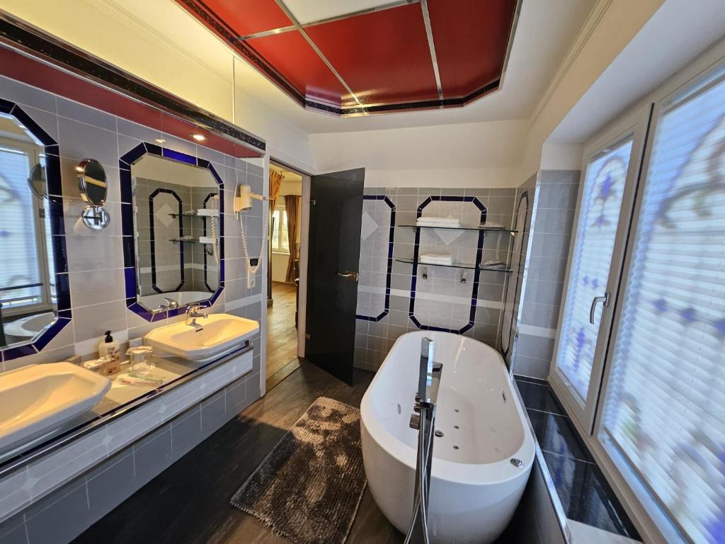 Suite mit Jacuzzi Klein Holland Steiermark Suite mit Jacuzzi Klein Holland Steiermark