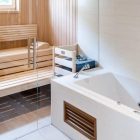 Weißes Rössl, Mühldorf in der Wachau Niederösterreich mit Whirlpool im Zimmer